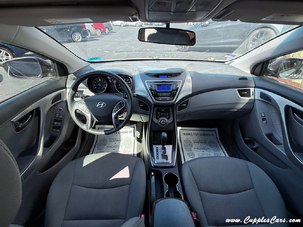 2013 Hyundai Elantra Image 20