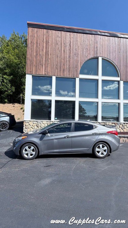 2013 Hyundai Elantra Image 25