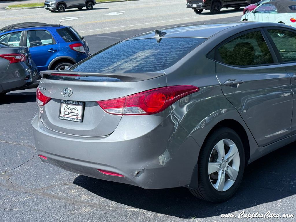 2013 Hyundai Elantra Image 35