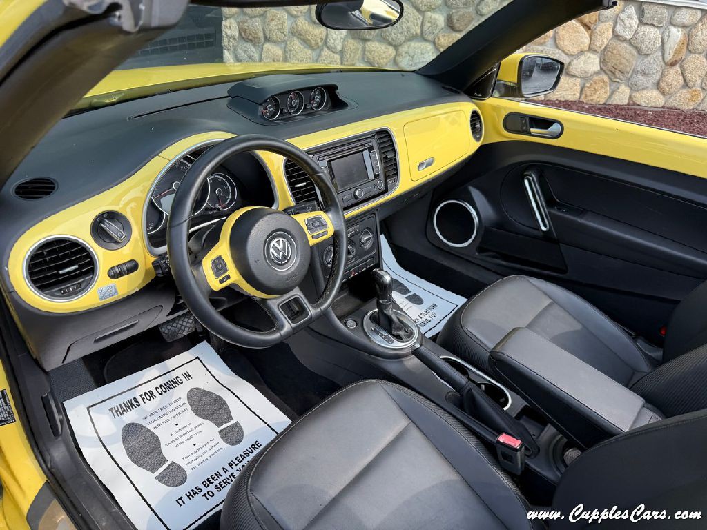 2014 Volkswagen Beetle Image 4