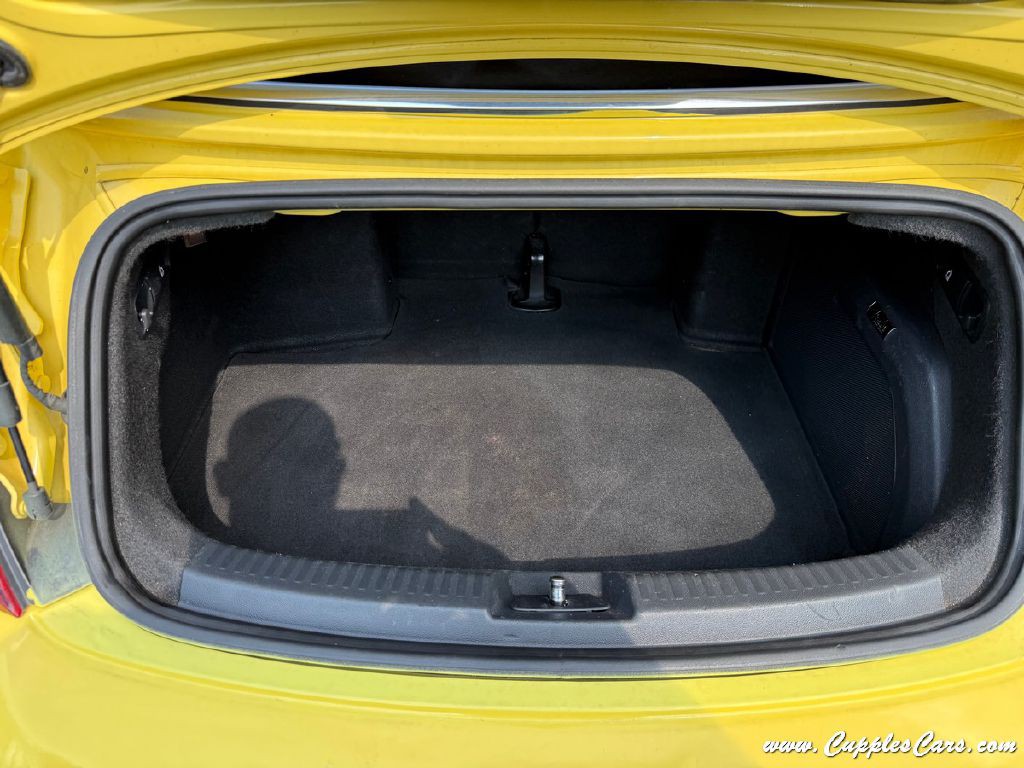 2014 Volkswagen Beetle Image 8
