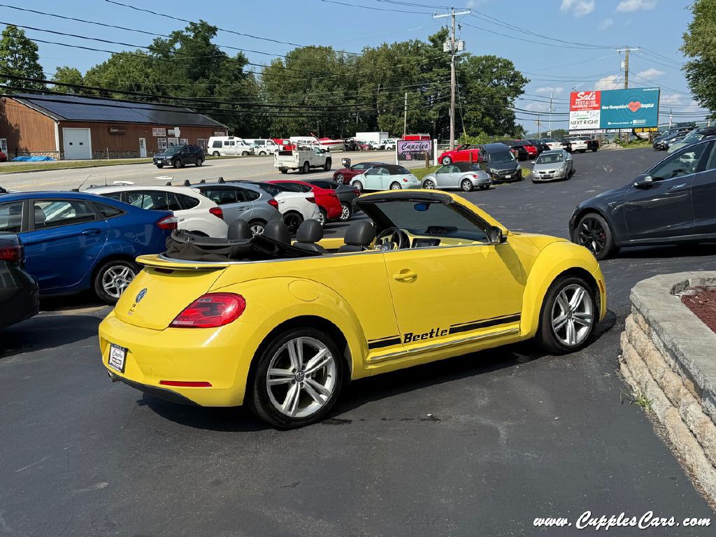 2014 Volkswagen Beetle Image 9