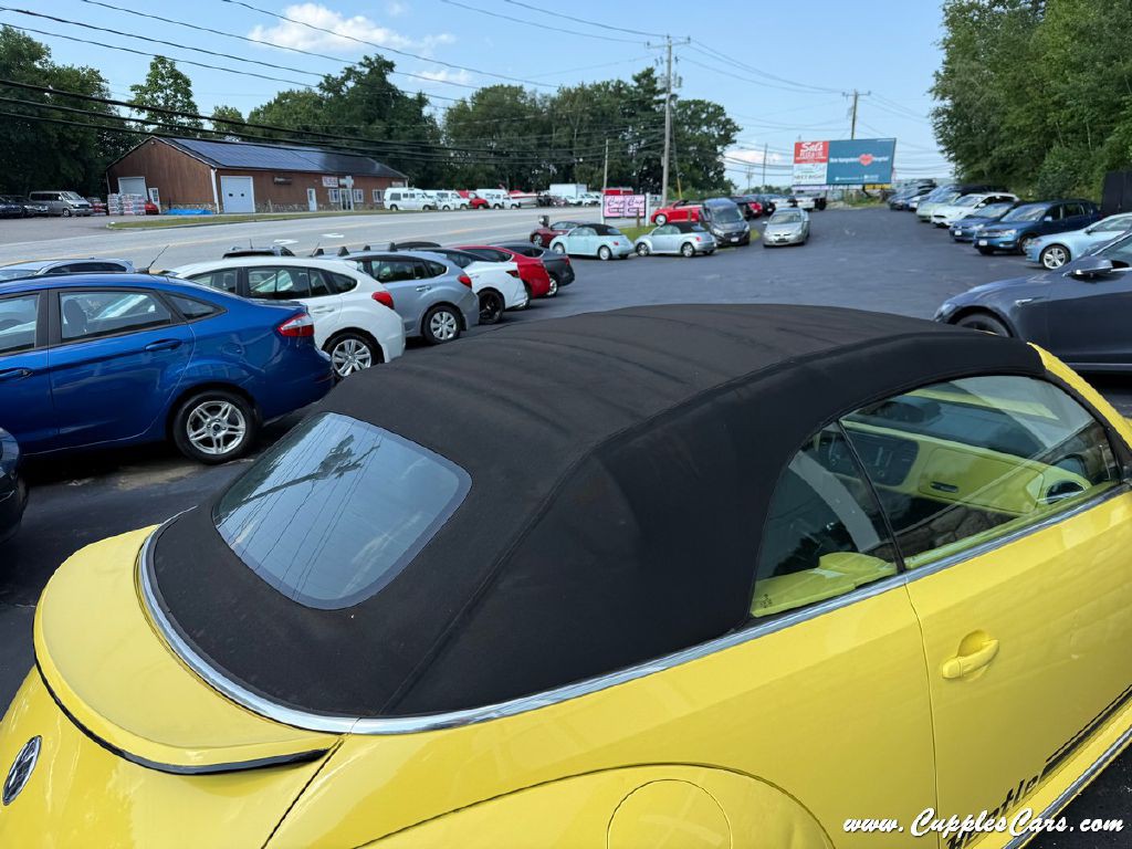 2014 Volkswagen Beetle Image 16