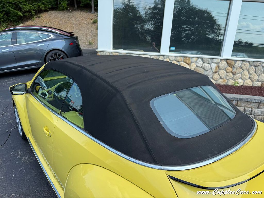 2014 Volkswagen Beetle Image 18