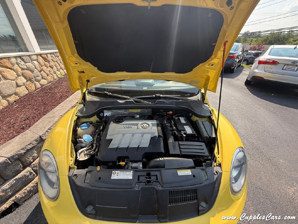 2014 Volkswagen Beetle Image 20