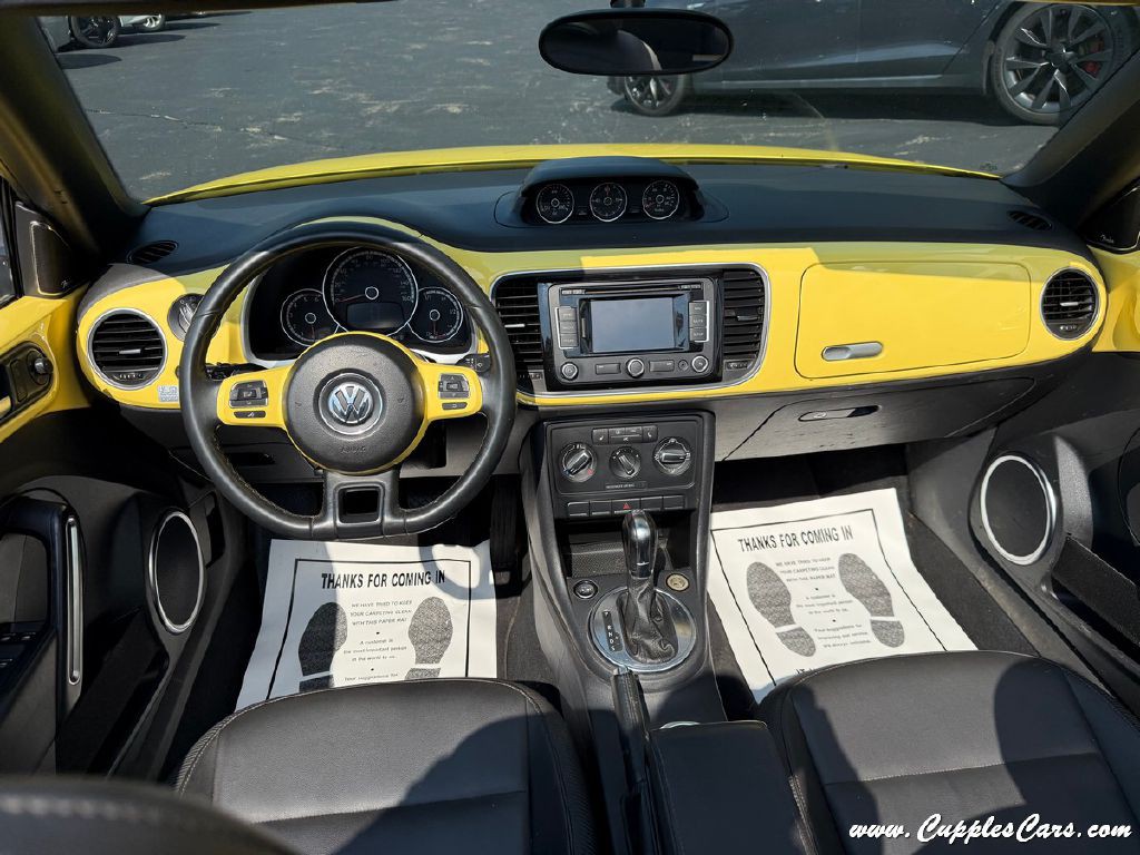 2014 Volkswagen Beetle Image 21