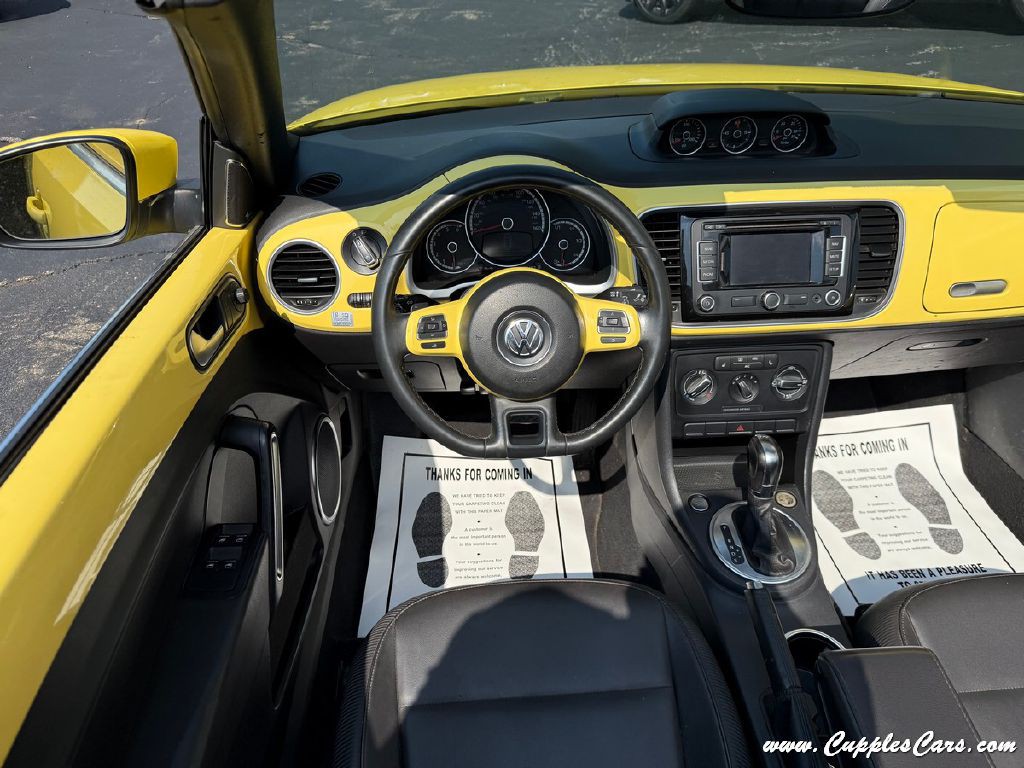 2014 Volkswagen Beetle Image 22