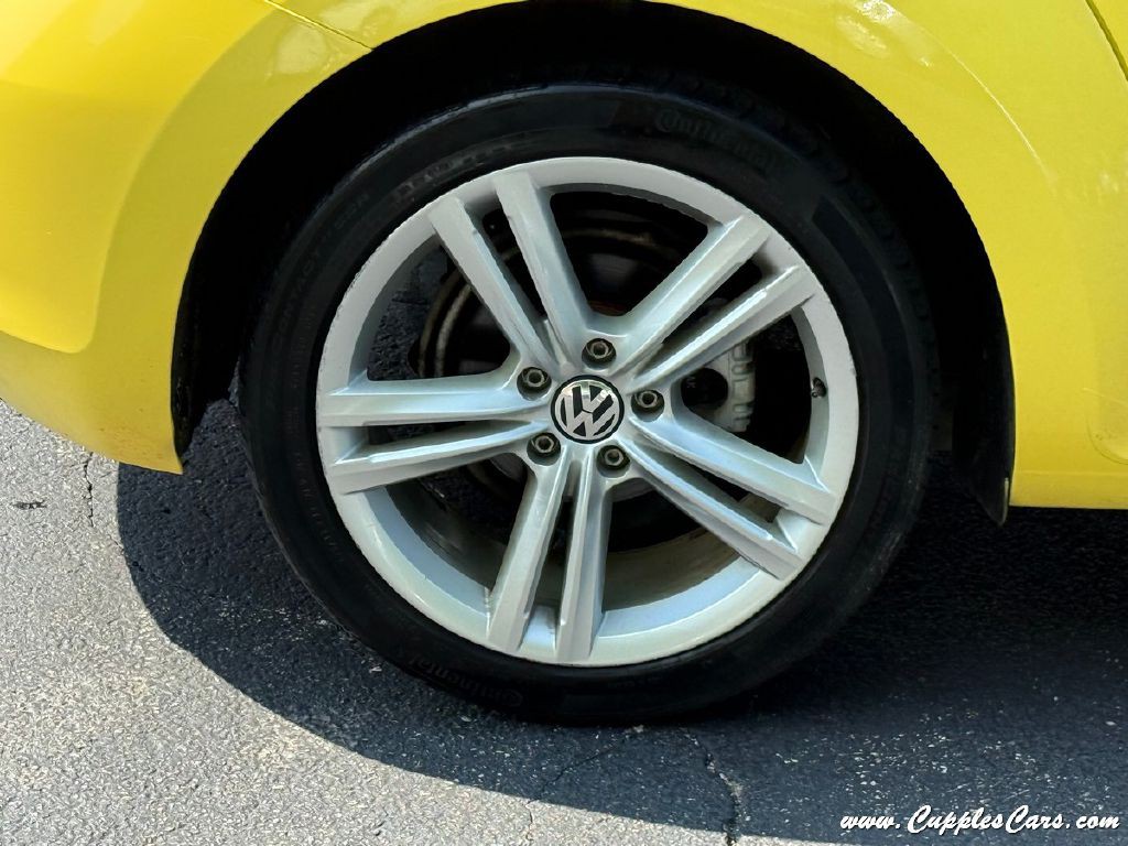 2014 Volkswagen Beetle Image 44