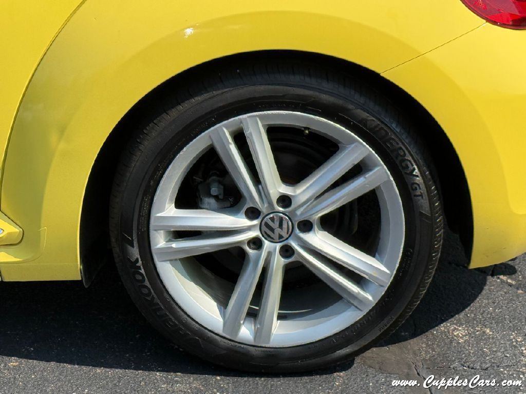 2014 Volkswagen Beetle Image 45
