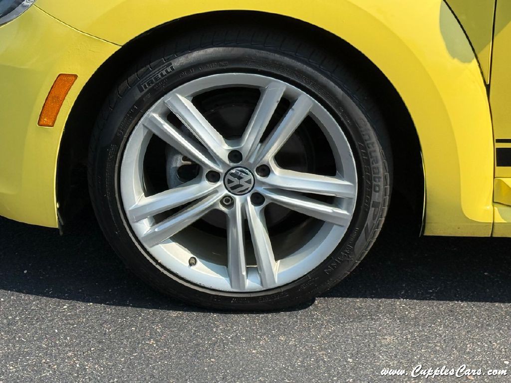 2014 Volkswagen Beetle Image 46