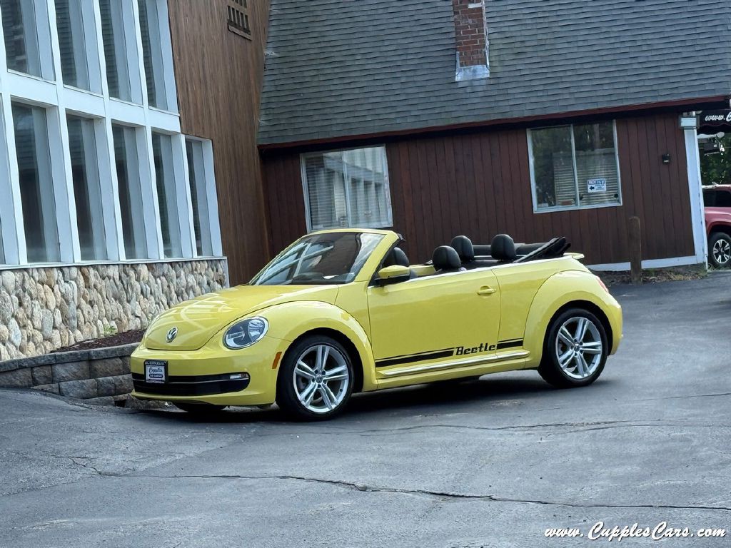 2014 Volkswagen Beetle Image 2