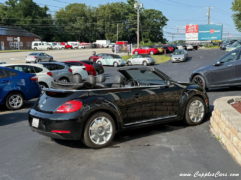 2013 Volkswagen Beetle Image 9