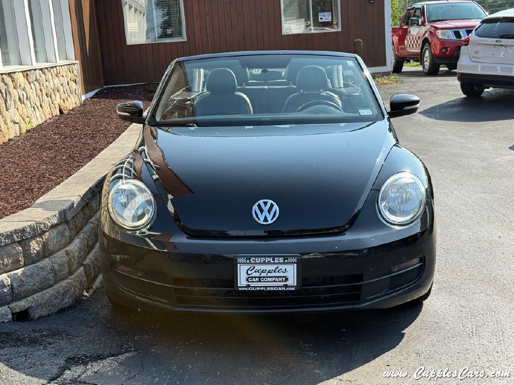 2013 Volkswagen Beetle Image 13