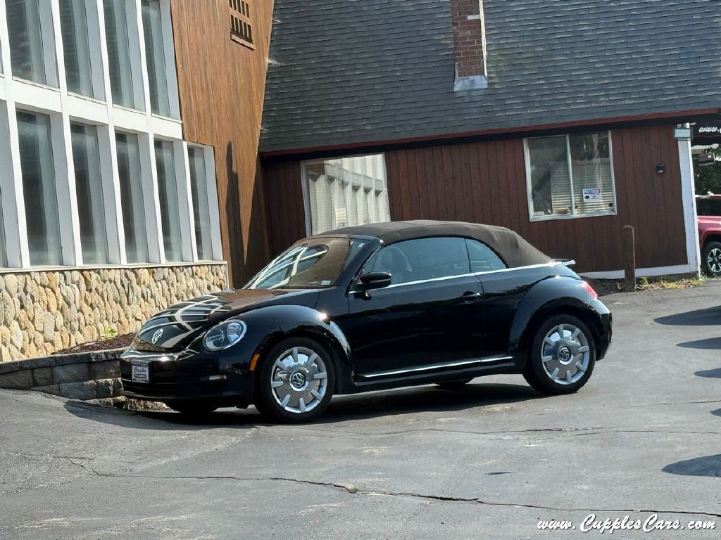 2013 Volkswagen Beetle Image 14