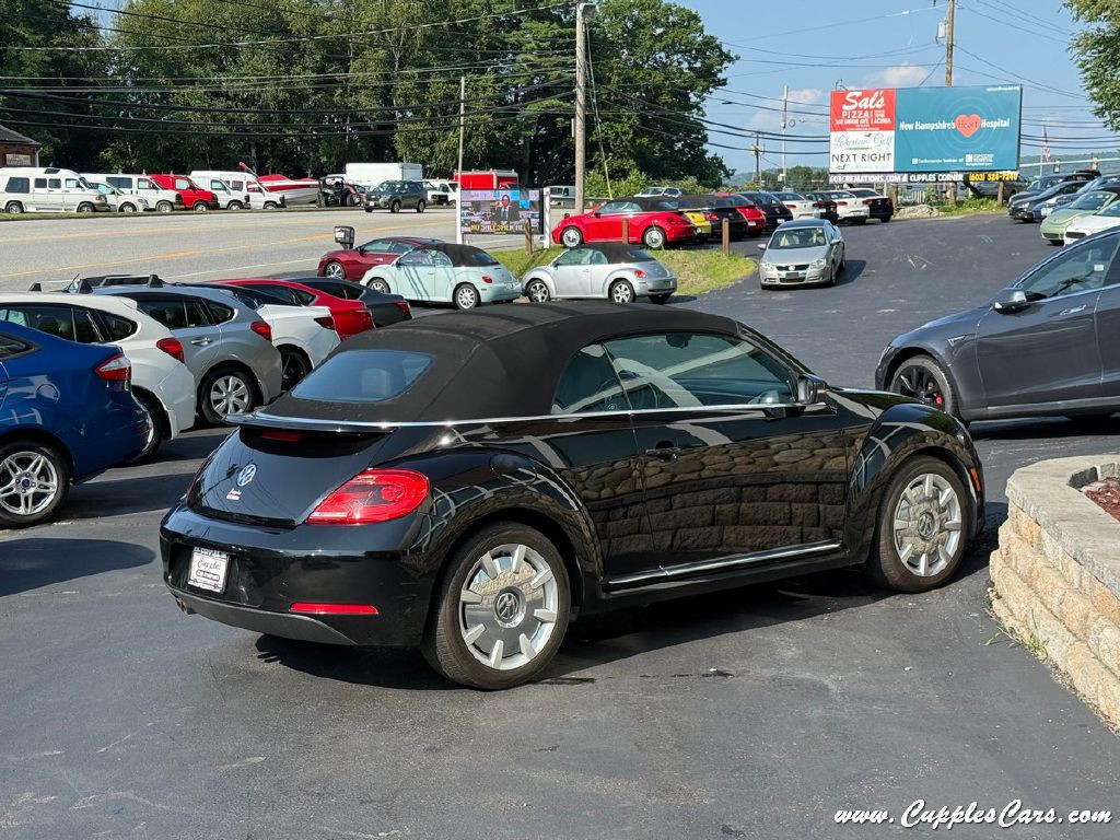 2013 Volkswagen Beetle Image 15