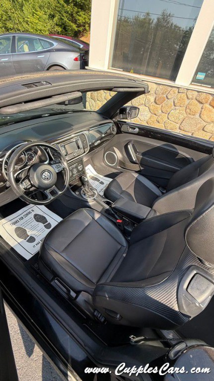 2013 Volkswagen Beetle Image 35