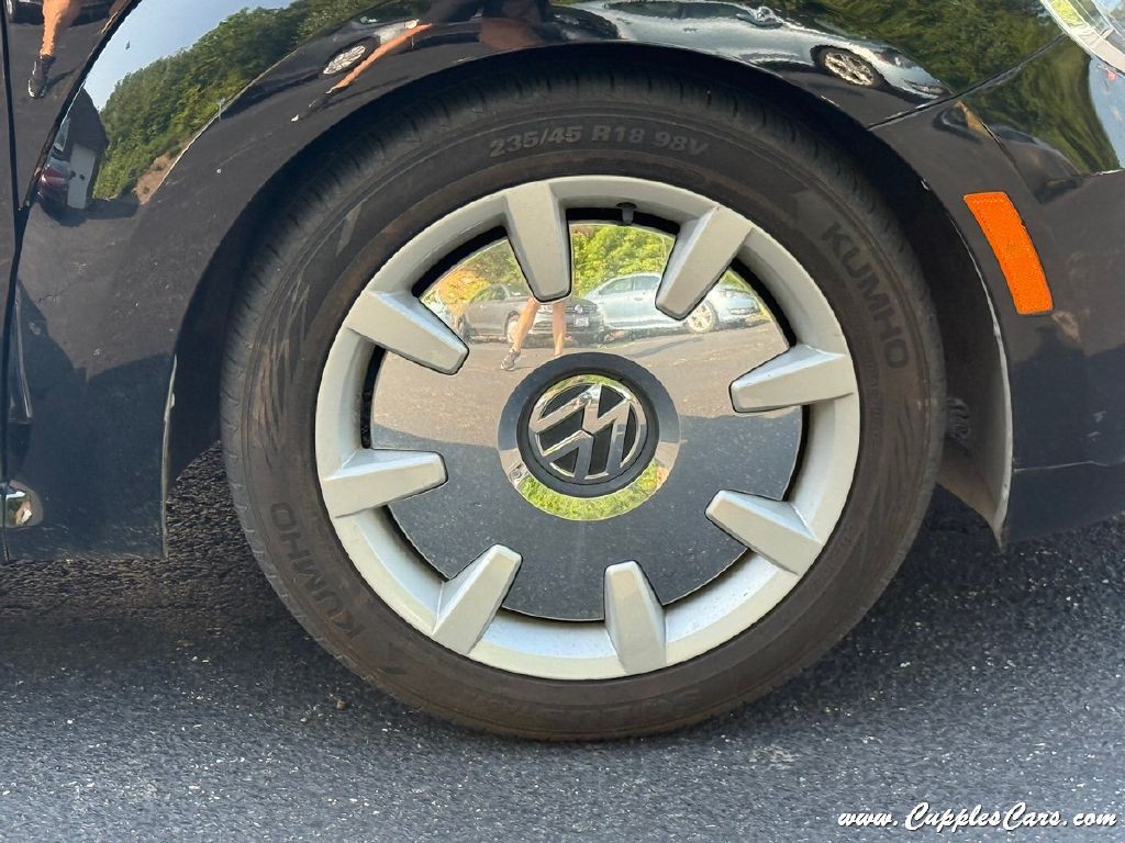 2013 Volkswagen Beetle Image 46