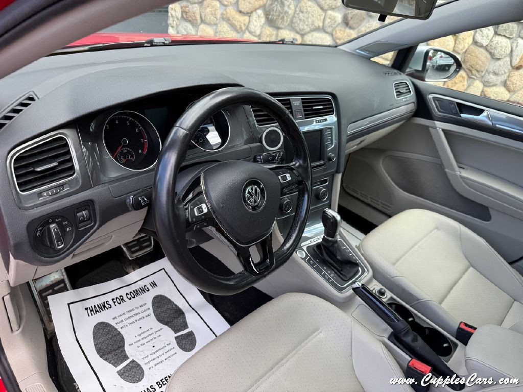 2017 Volkswagen Golf Image 4