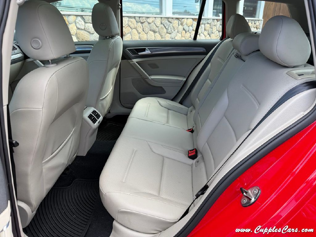 2017 Volkswagen Golf Image 7