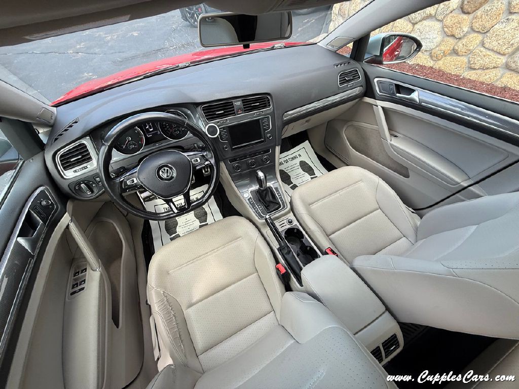 2017 Volkswagen Golf Image 20