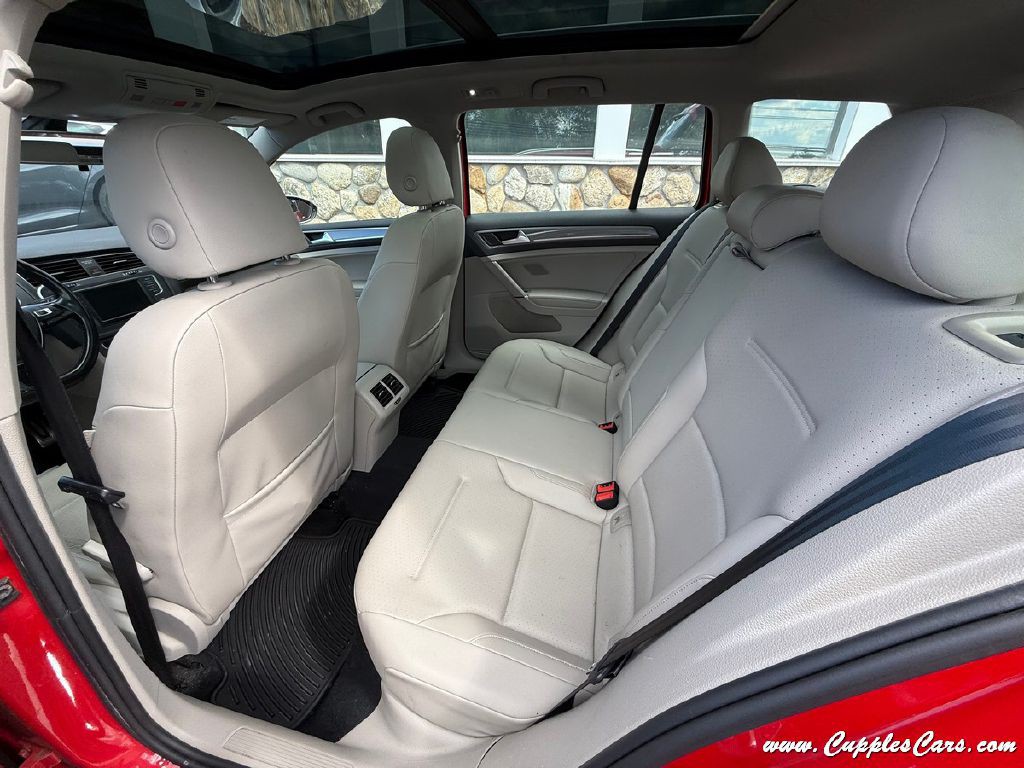 2017 Volkswagen Golf Image 21