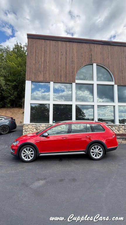 2017 Volkswagen Golf Image 30