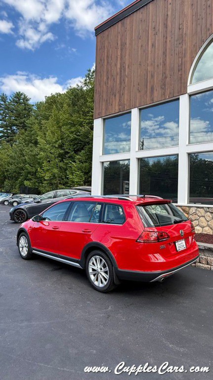 2017 Volkswagen Golf Image 31