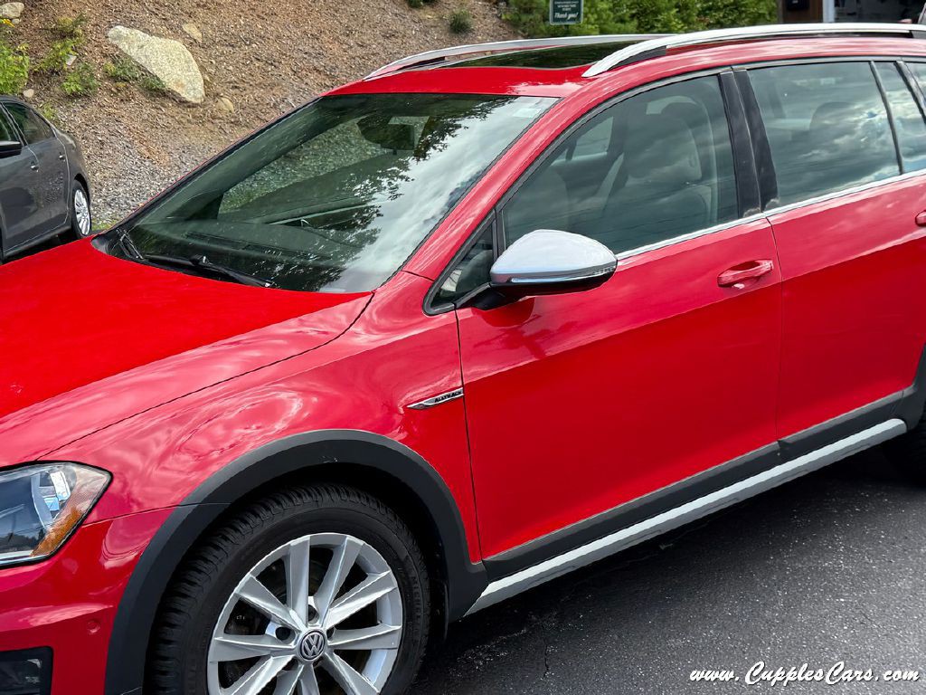 2017 Volkswagen Golf Image 36
