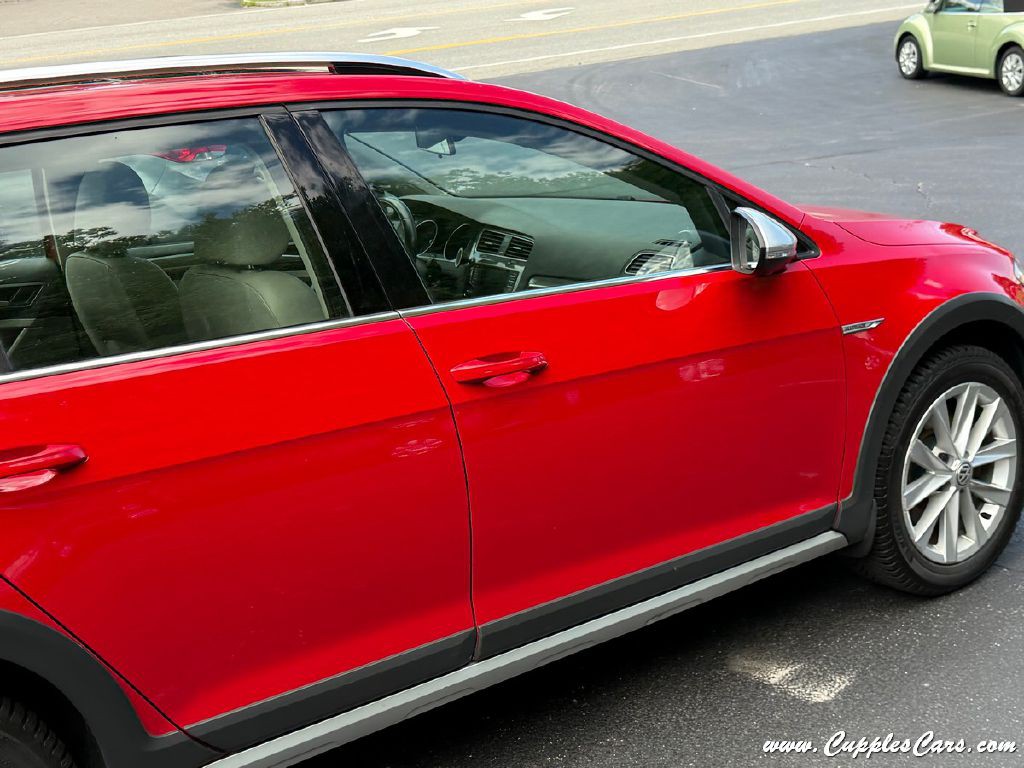 2017 Volkswagen Golf Image 42