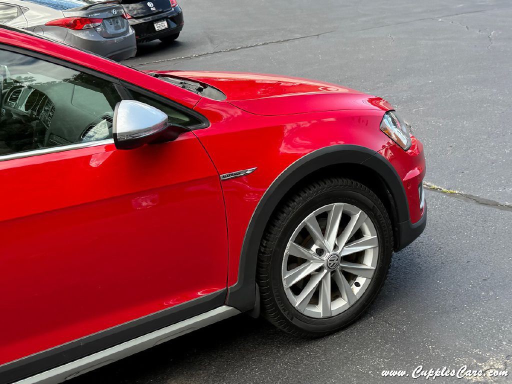 2017 Volkswagen Golf Image 43