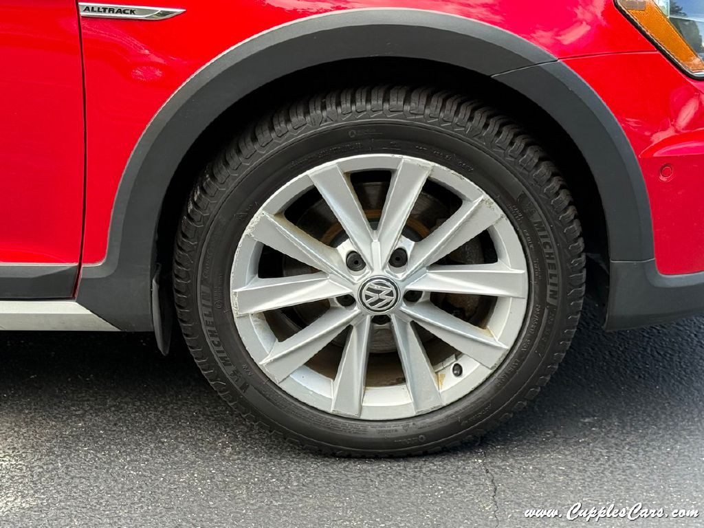 2017 Volkswagen Golf Image 44