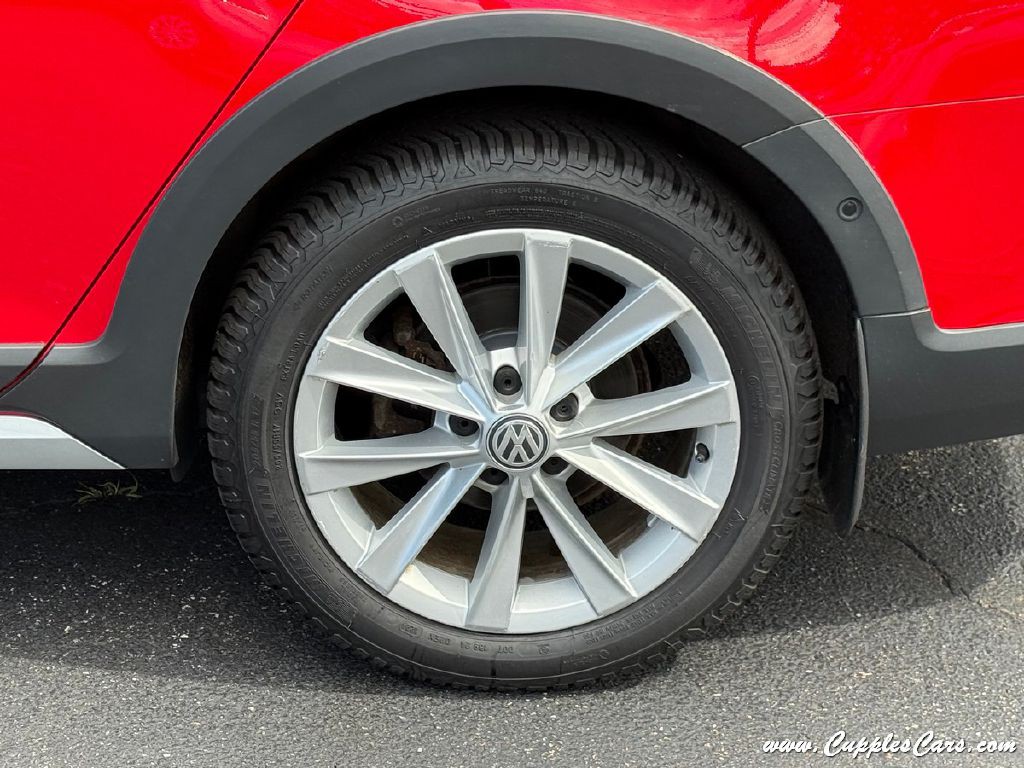 2017 Volkswagen Golf Image 46