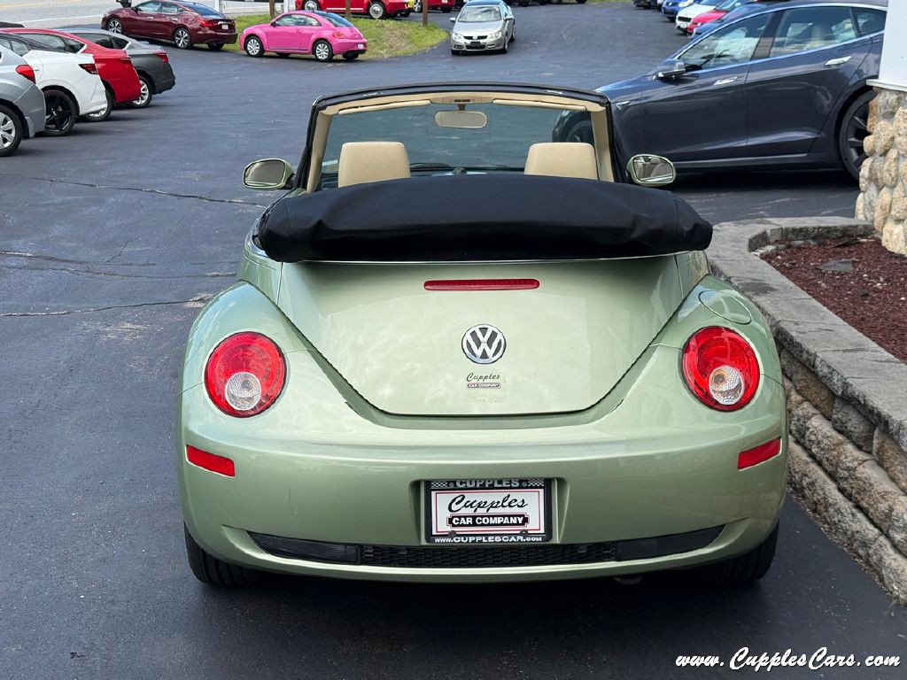 2008 Volkswagen Beetle Image 11