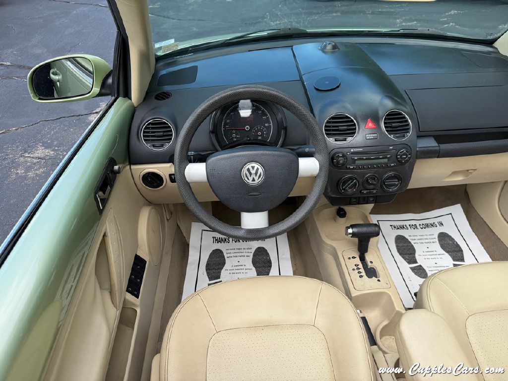 2008 Volkswagen Beetle Image 18