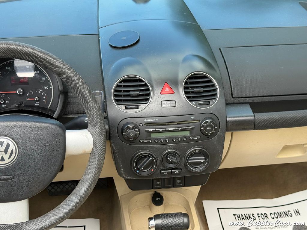 2008 Volkswagen Beetle Image 19