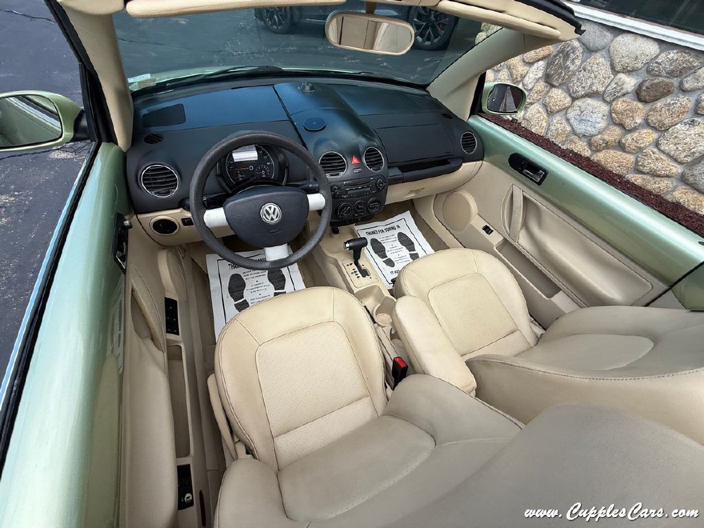 2008 Volkswagen Beetle Image 23