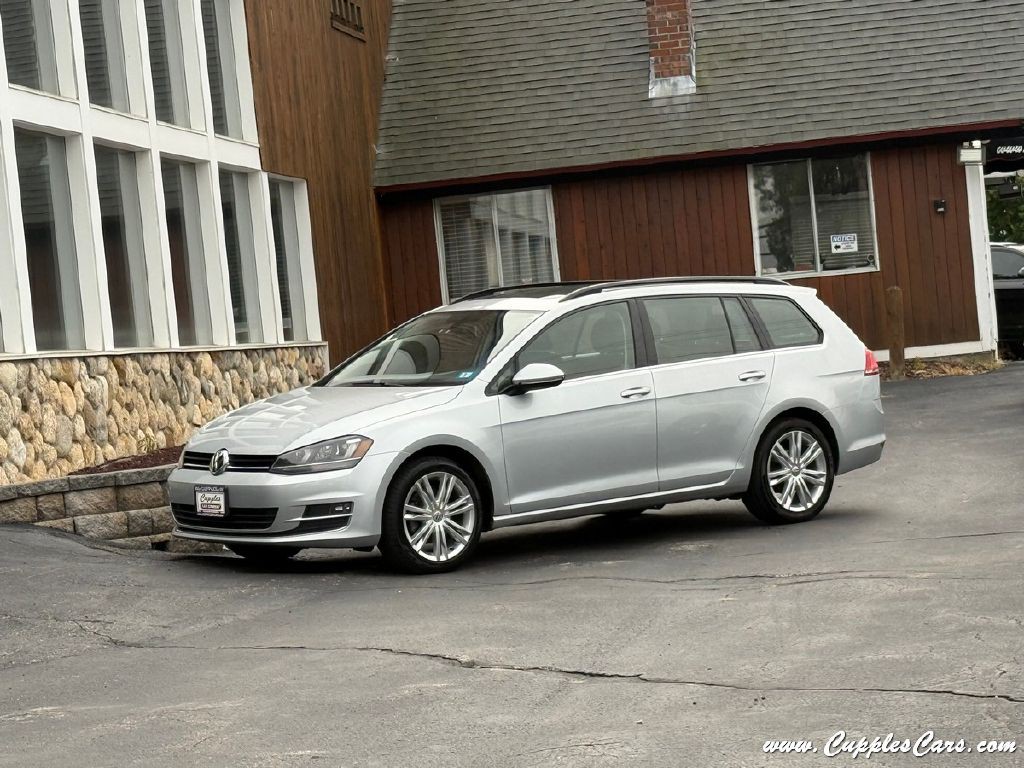 2015 Volkswagen Golf Image 1