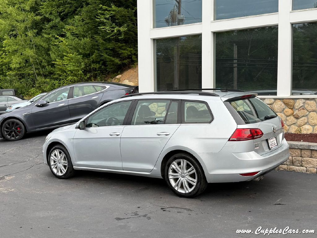2015 Volkswagen Golf Image 2