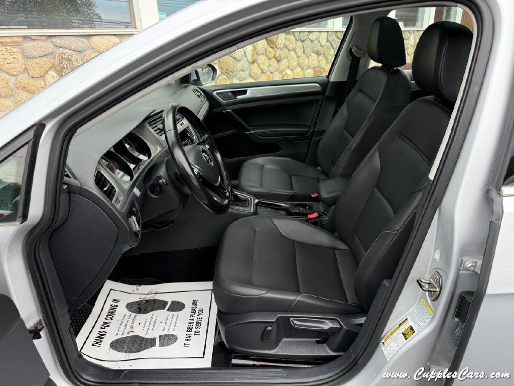 2015 Volkswagen Golf Image 3