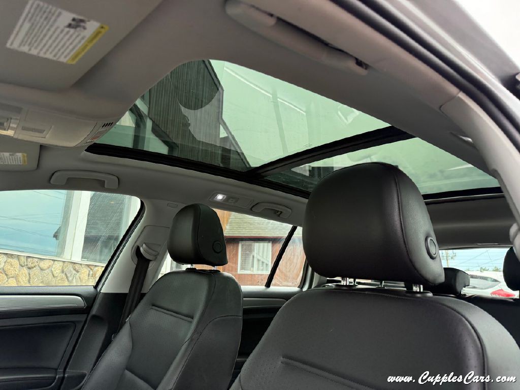 2015 Volkswagen Golf Image 6