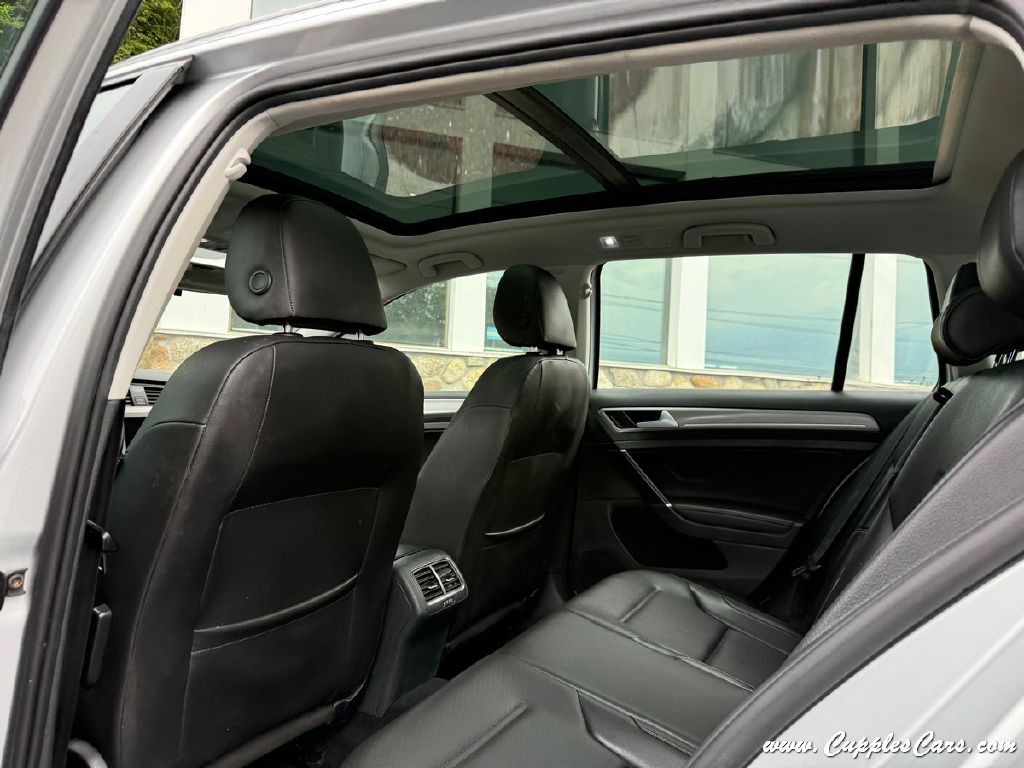2015 Volkswagen Golf Image 8