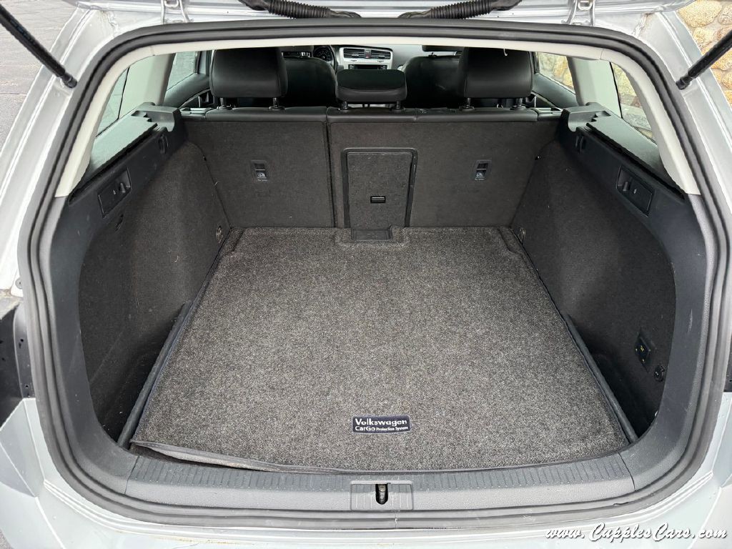 2015 Volkswagen Golf Image 9