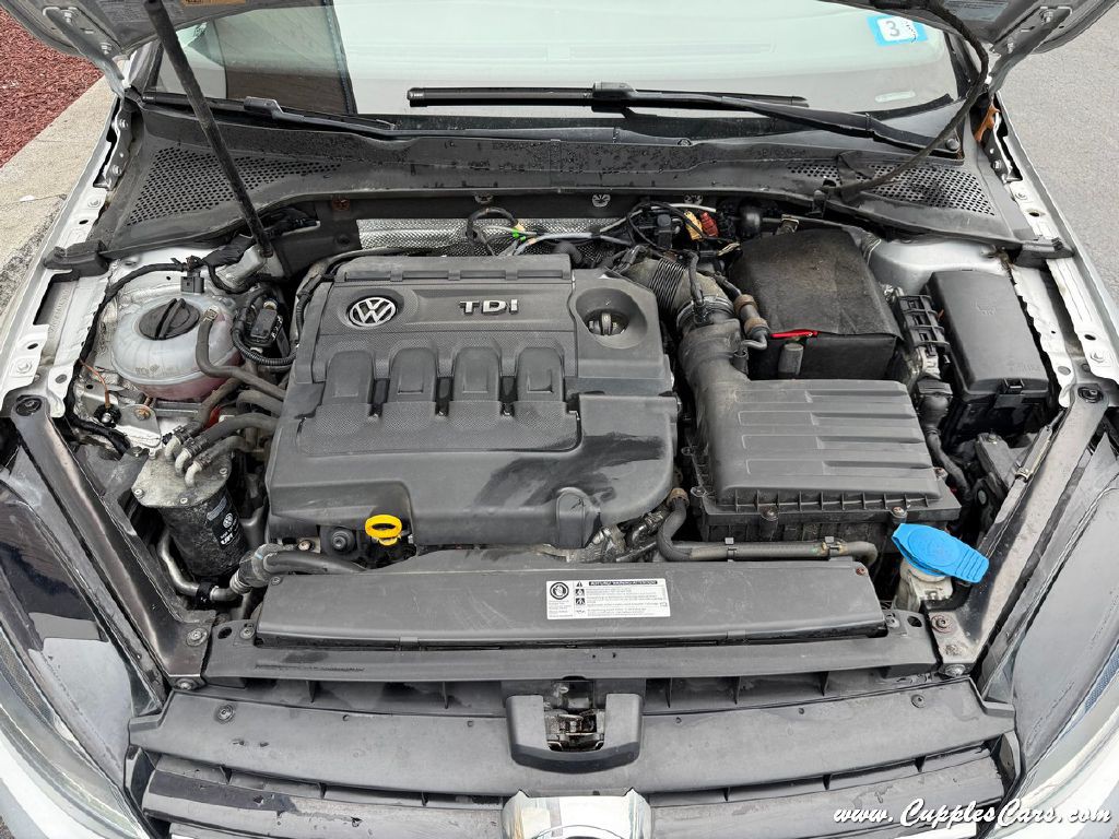 2015 Volkswagen Golf Image 15