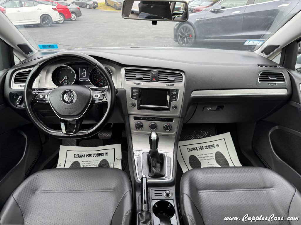 2015 Volkswagen Golf Image 17