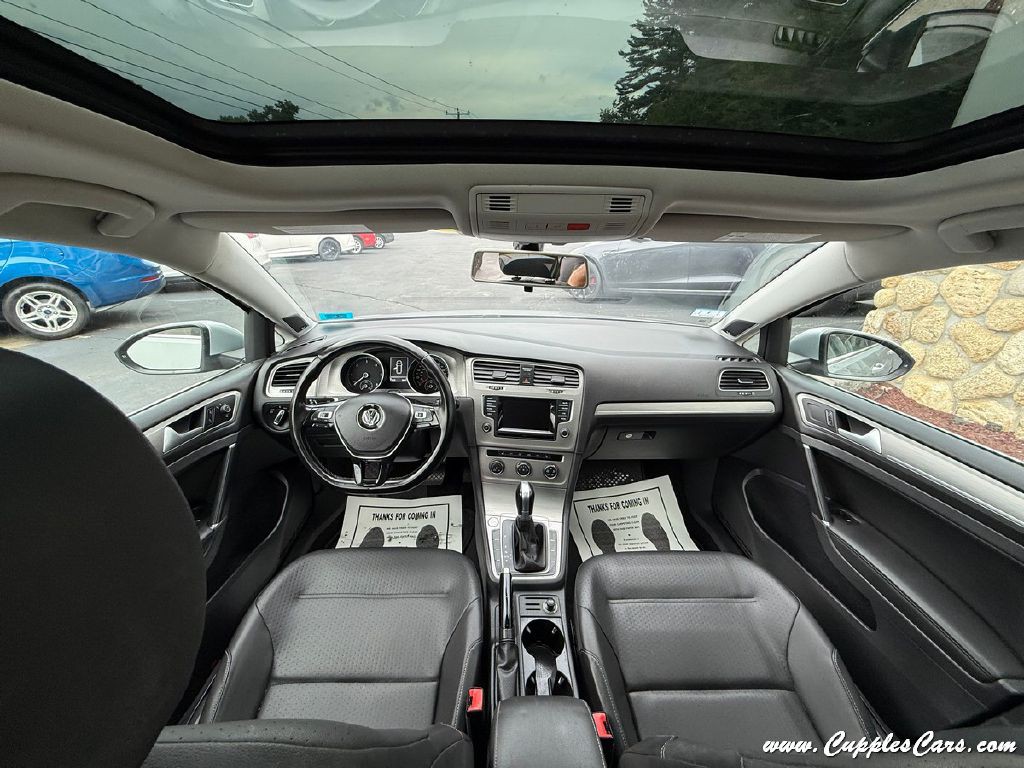 2015 Volkswagen Golf Image 22