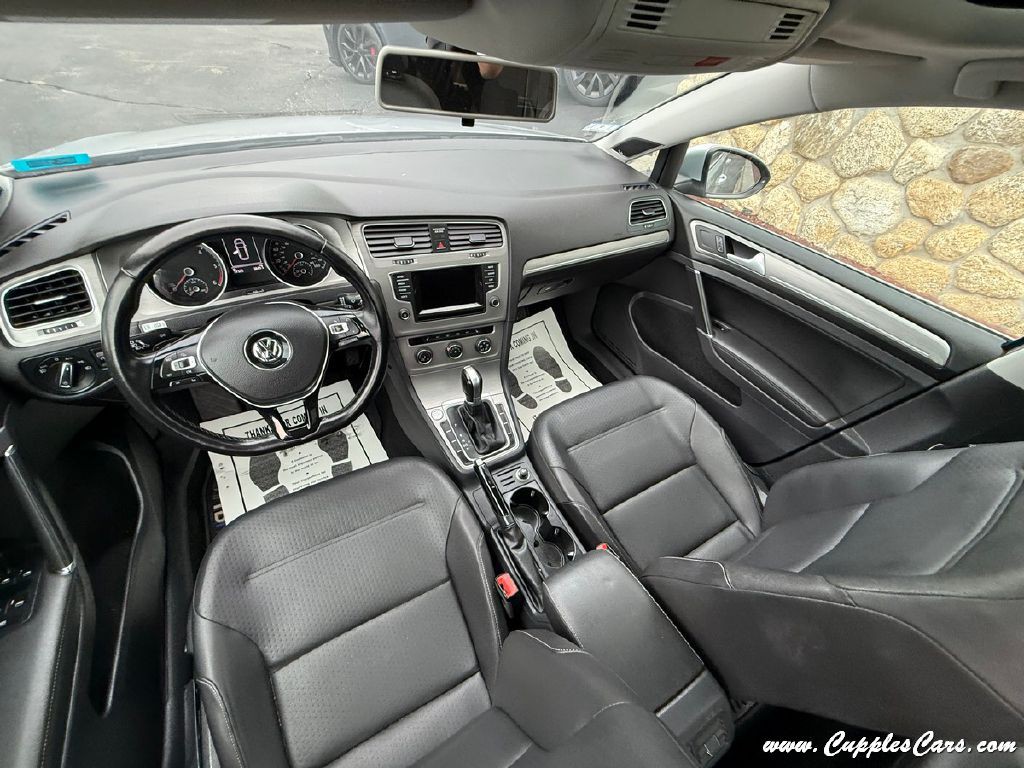 2015 Volkswagen Golf Image 23
