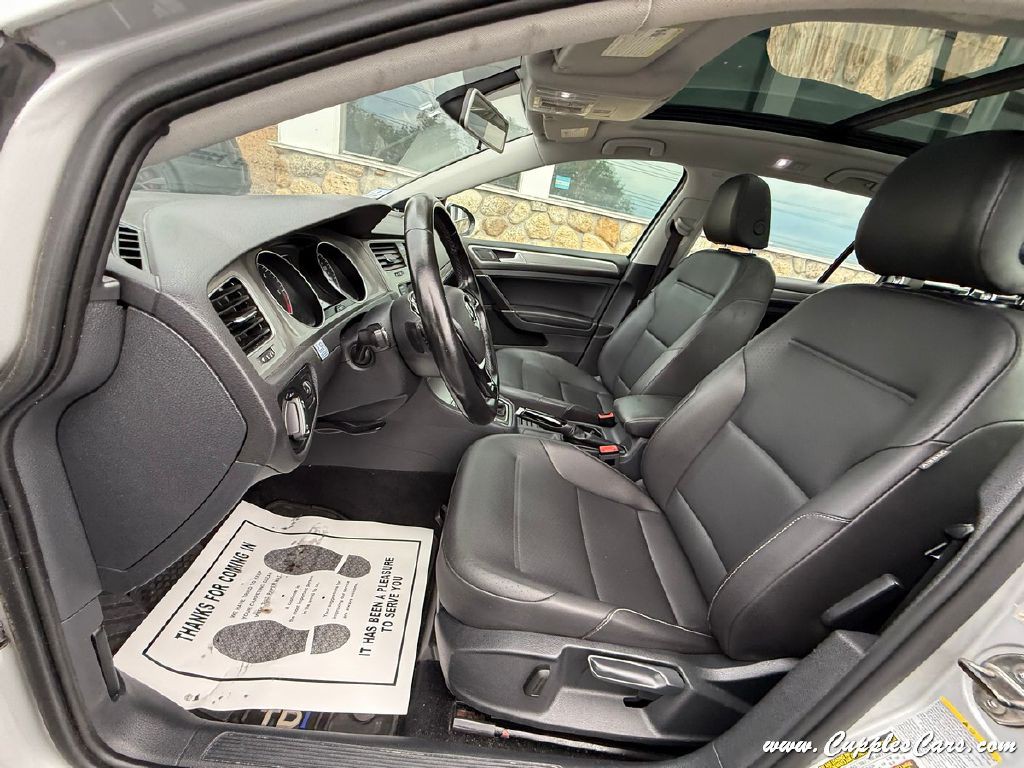2015 Volkswagen Golf Image 25