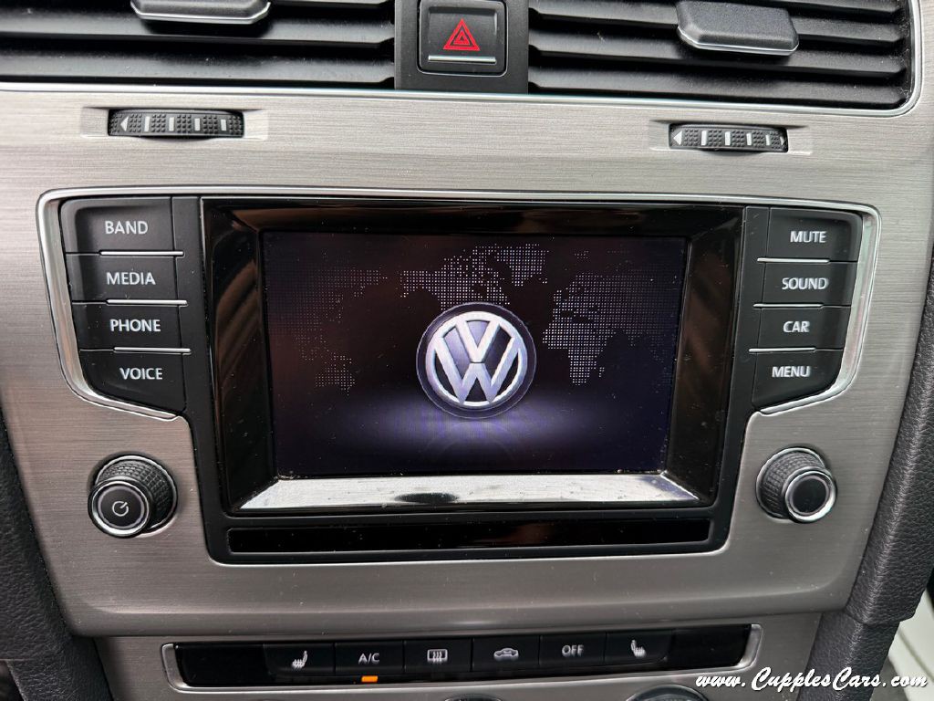 2015 Volkswagen Golf Image 26