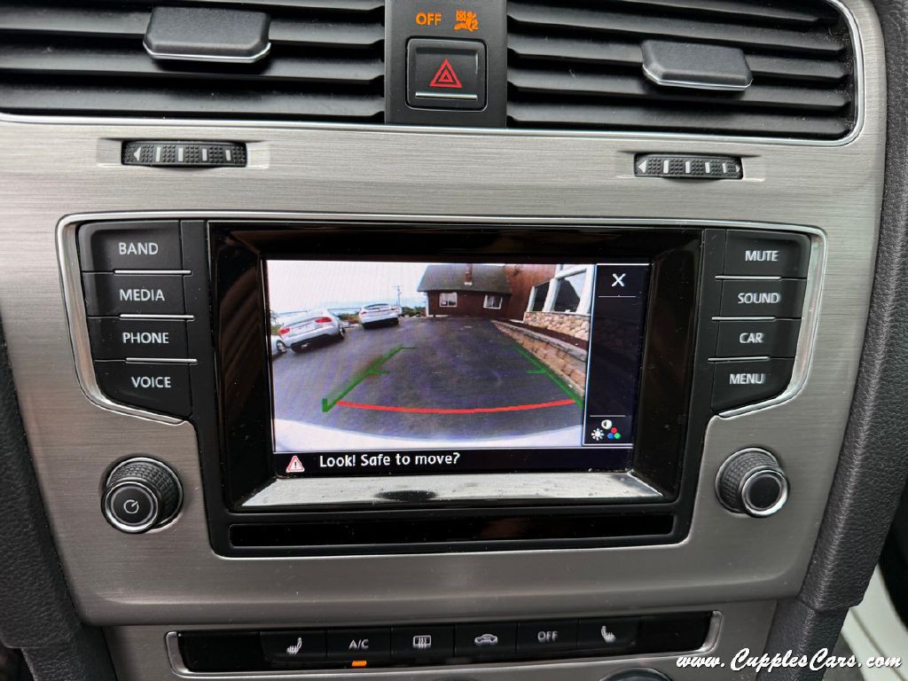 2015 Volkswagen Golf Image 27