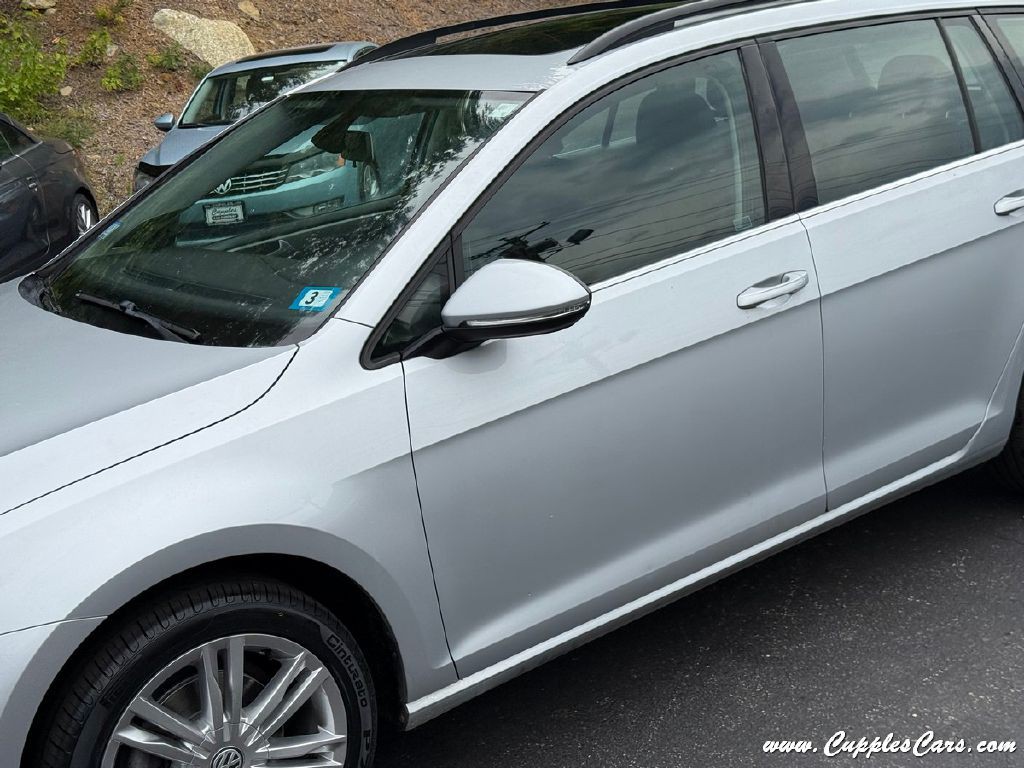 2015 Volkswagen Golf Image 37